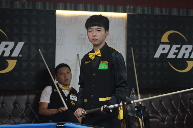 根据小赫内 根据小赫内